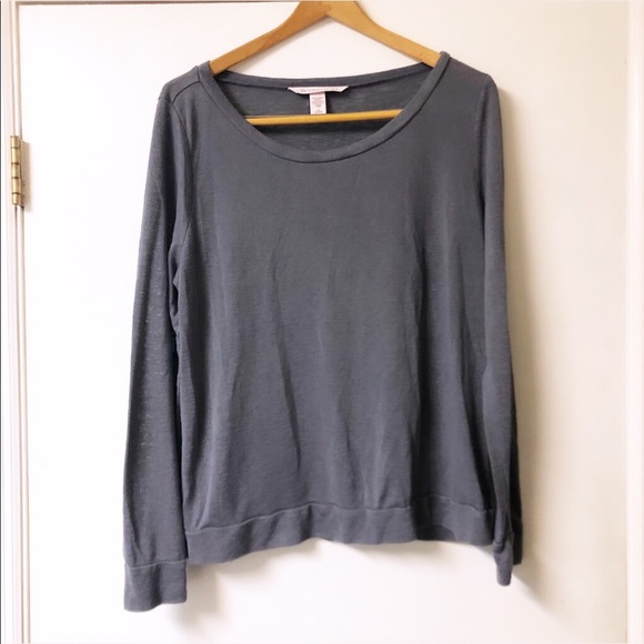 Victoria's Secret Tops - Victoria Secret | Basic Long sleeve Tee Victoria's Secret Tops - Victoria Secret | Basic Long sleeve Tee